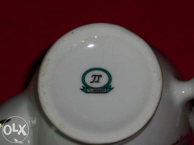 Cafeteira, chavena e pires, porcelana