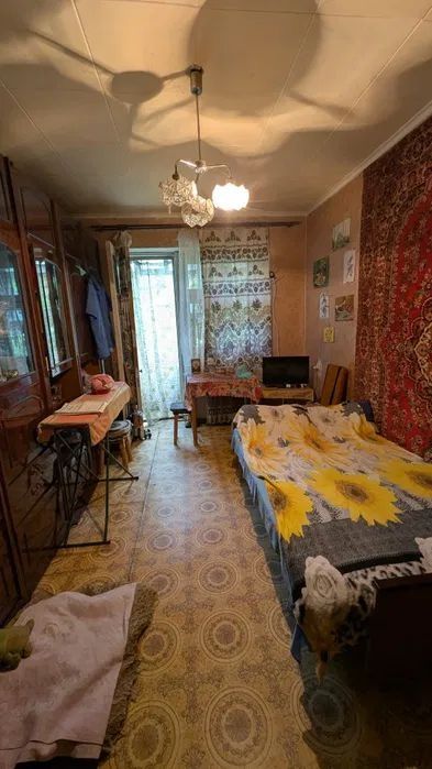 Срочно! Продам 1 комнатную хрущевку у Парка Победы