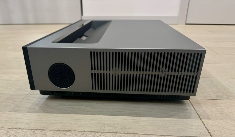 Лазерний проектор Formovie Theater 4K UST DolbyVision Bowers & Wilkins