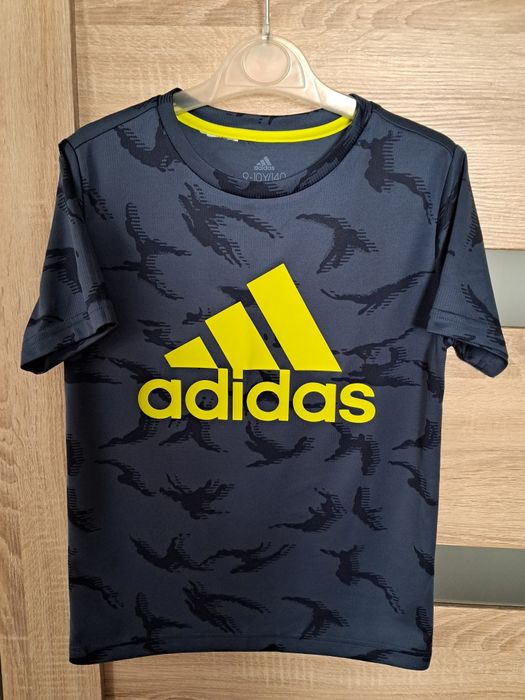 T-shirt chłopięcy roz.140