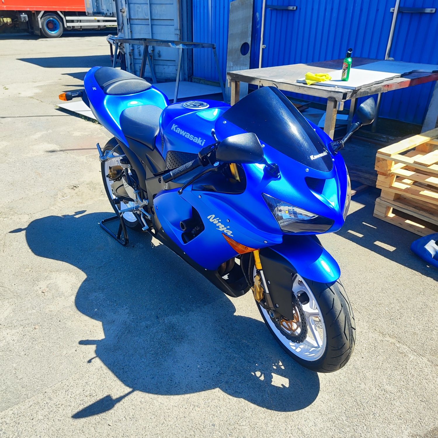 Продам Kawasaki ZX6R