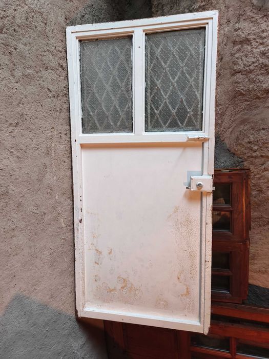 Porta exterior em ferro