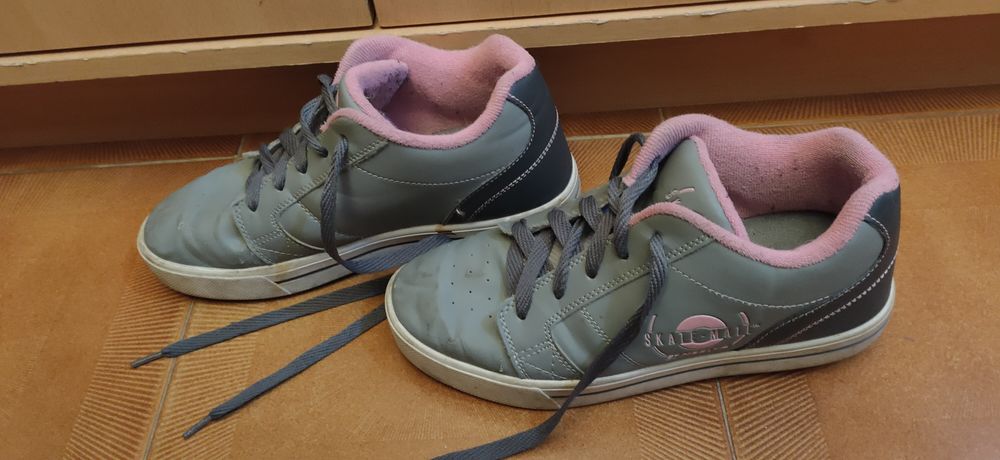 Ténis com rodas Skate-Mate