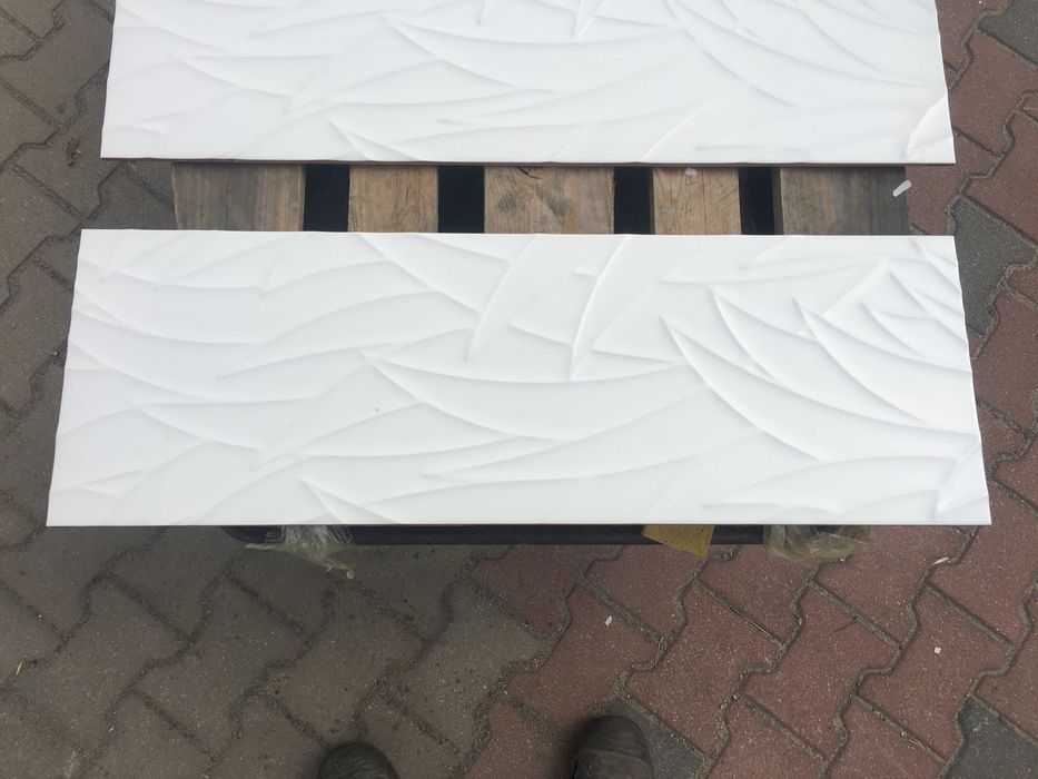Glazura /  płytka ścienna ice rihn mate 30x90 firmy CICOGRES