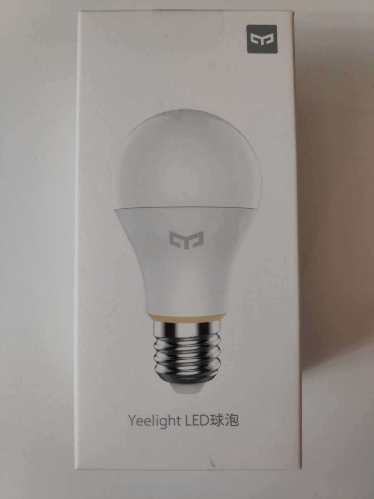 Умная светодиодная лампа Yeelight LED Bulb A60, Candle light B39 Новая