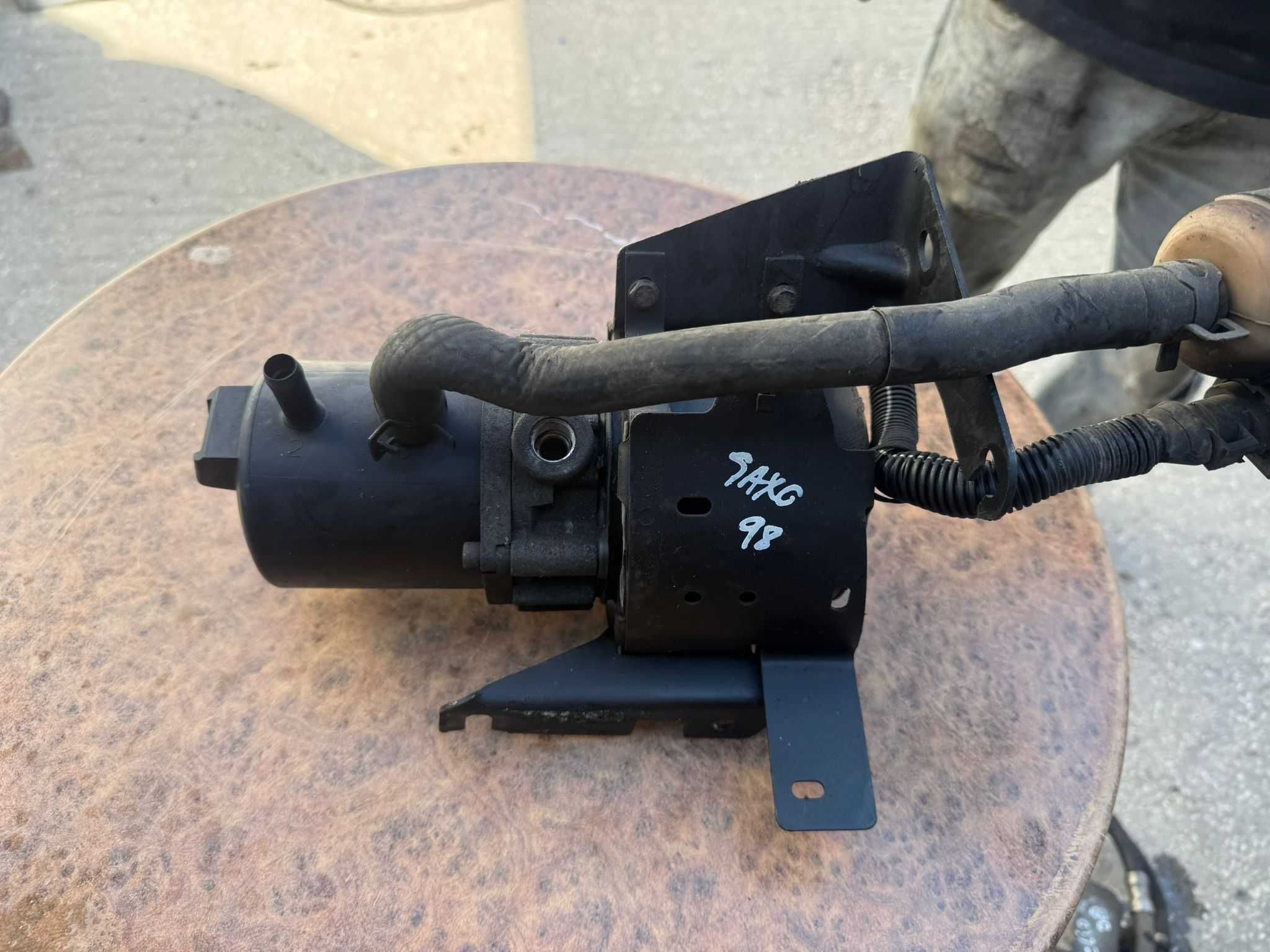 bomba direção assistida  citroen saxo 1999