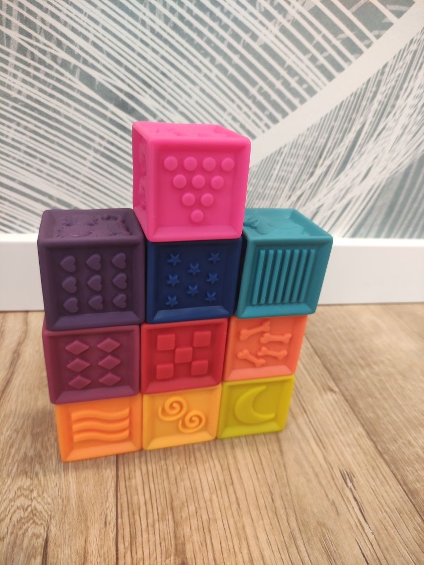 Розвиваючі силіконові кубики Battat