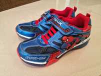 Buty GEOX Marvel Spiderman, chłopięce rozm.36, na rzepy, święcące