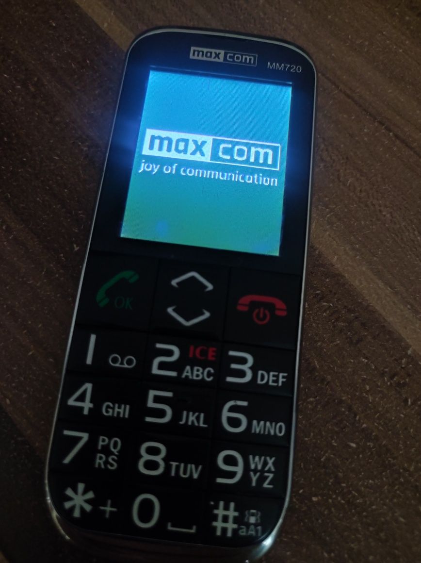 Maxcom MM720 telefon dla seniora