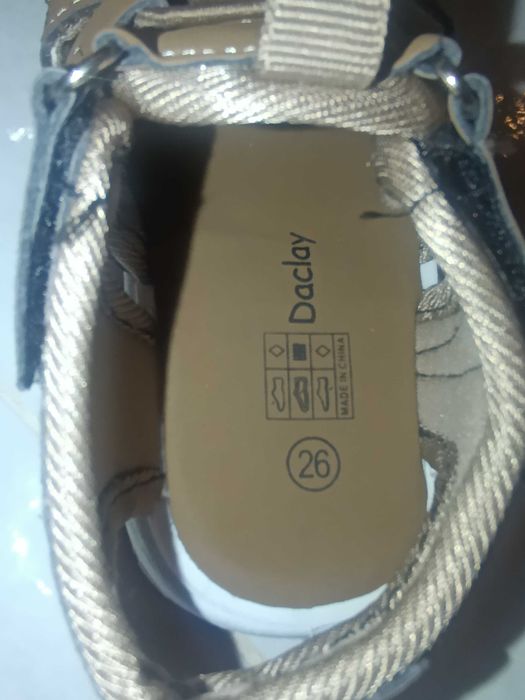 Sandálias menino n'26 novas