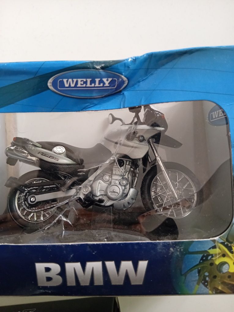 Motocykle welly 1:18 bmw aprilia triumph