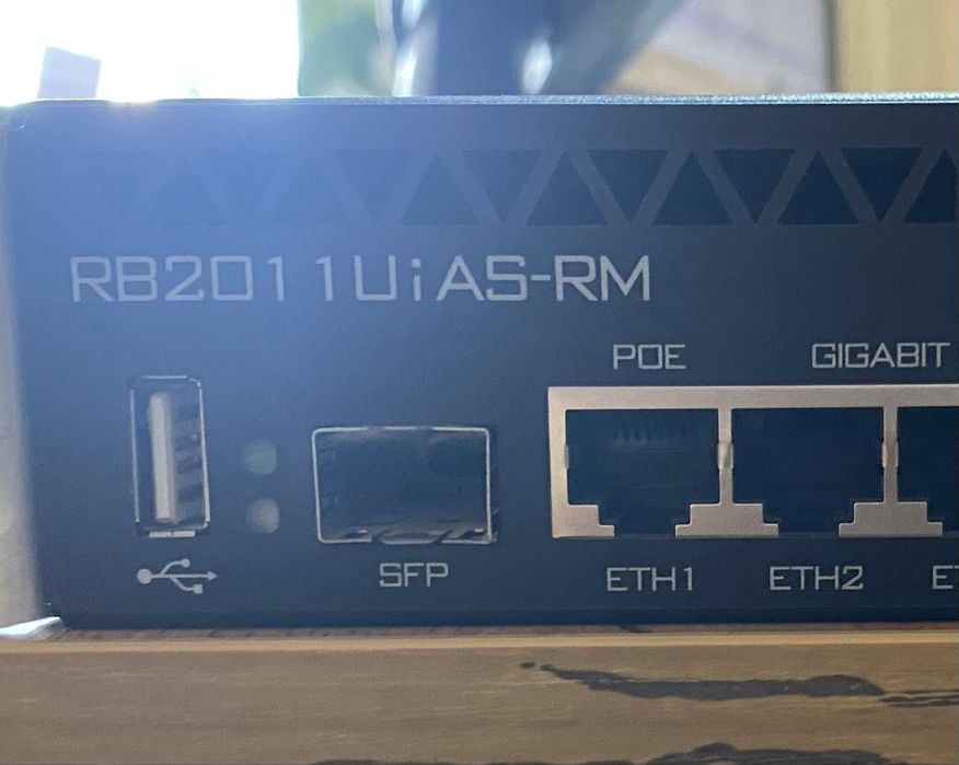 Mikrotik RB2011UiAS-RM