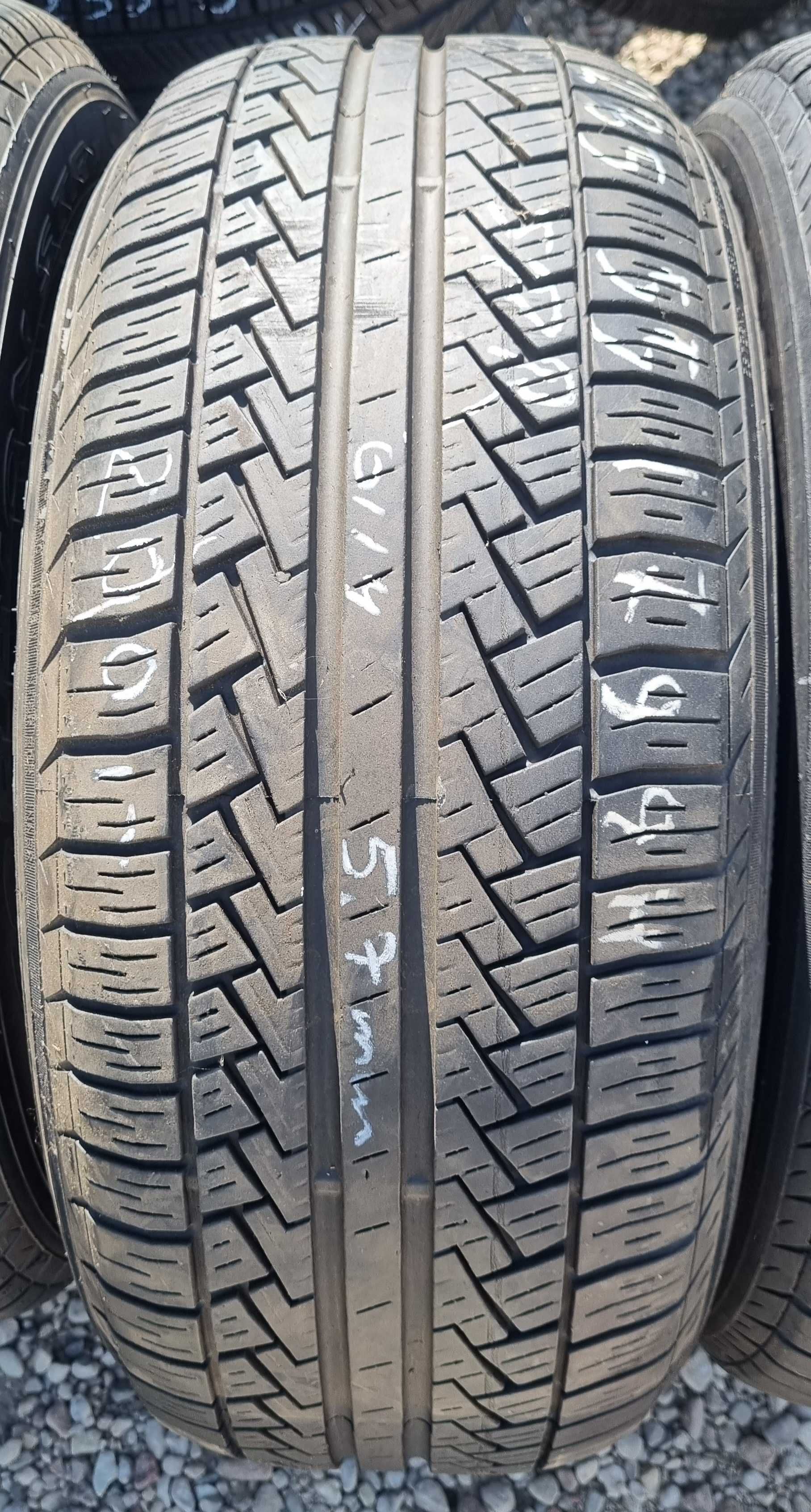 235/55R17 Pirelli Scorpion STR Lato
