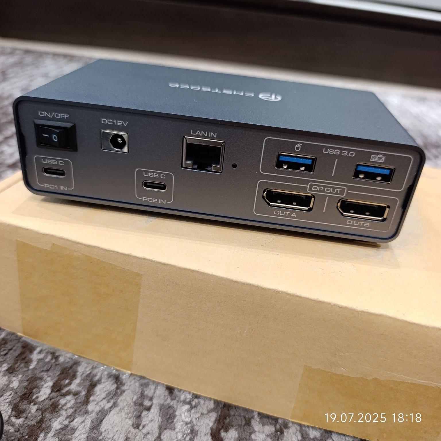 KVM-перемикач CMSTEDCD 13-в-1 з USB-C док-станцією підтримка 4K 120 Гц