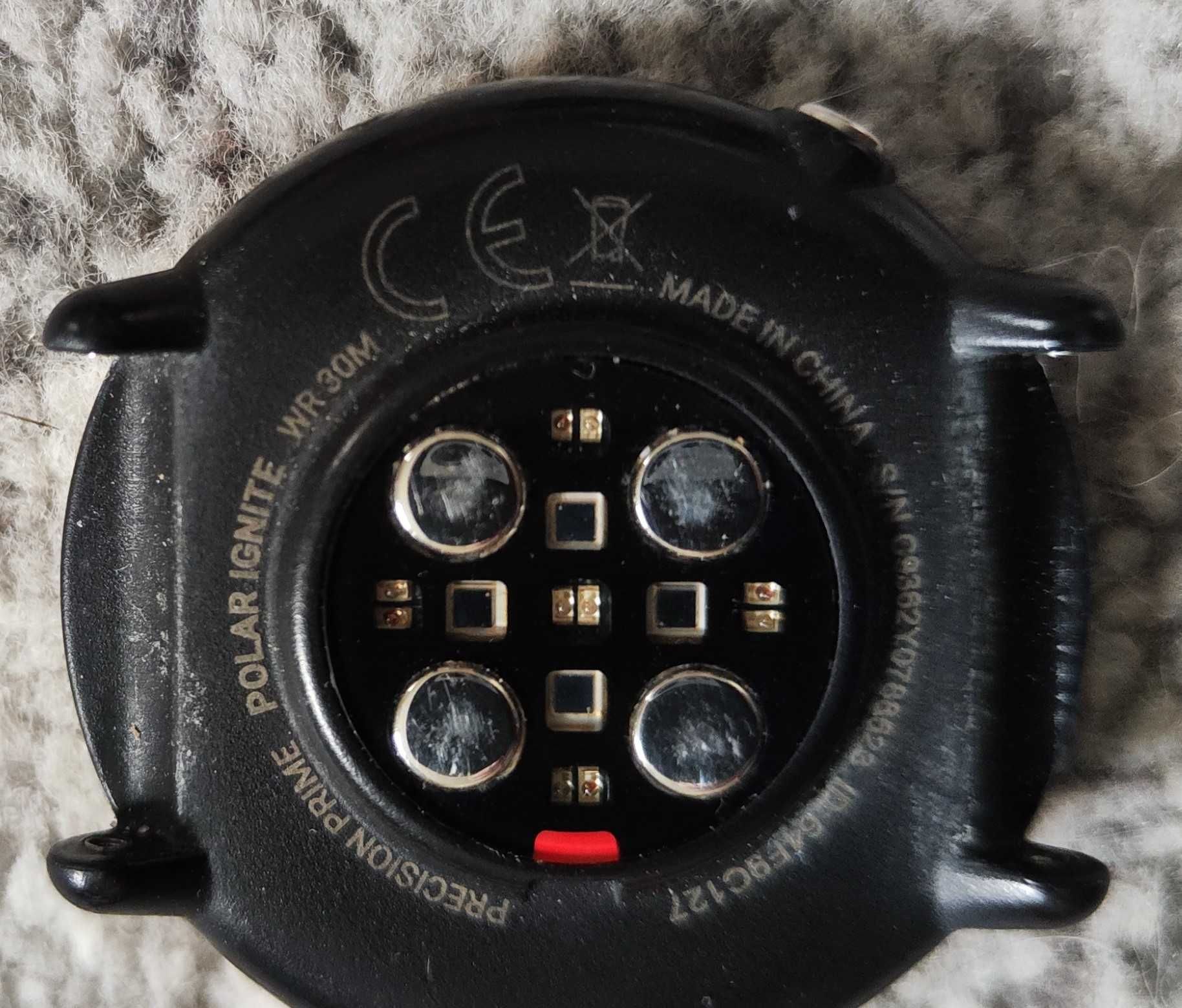 stare telefony komórkowe uszkodzone i smartwatch