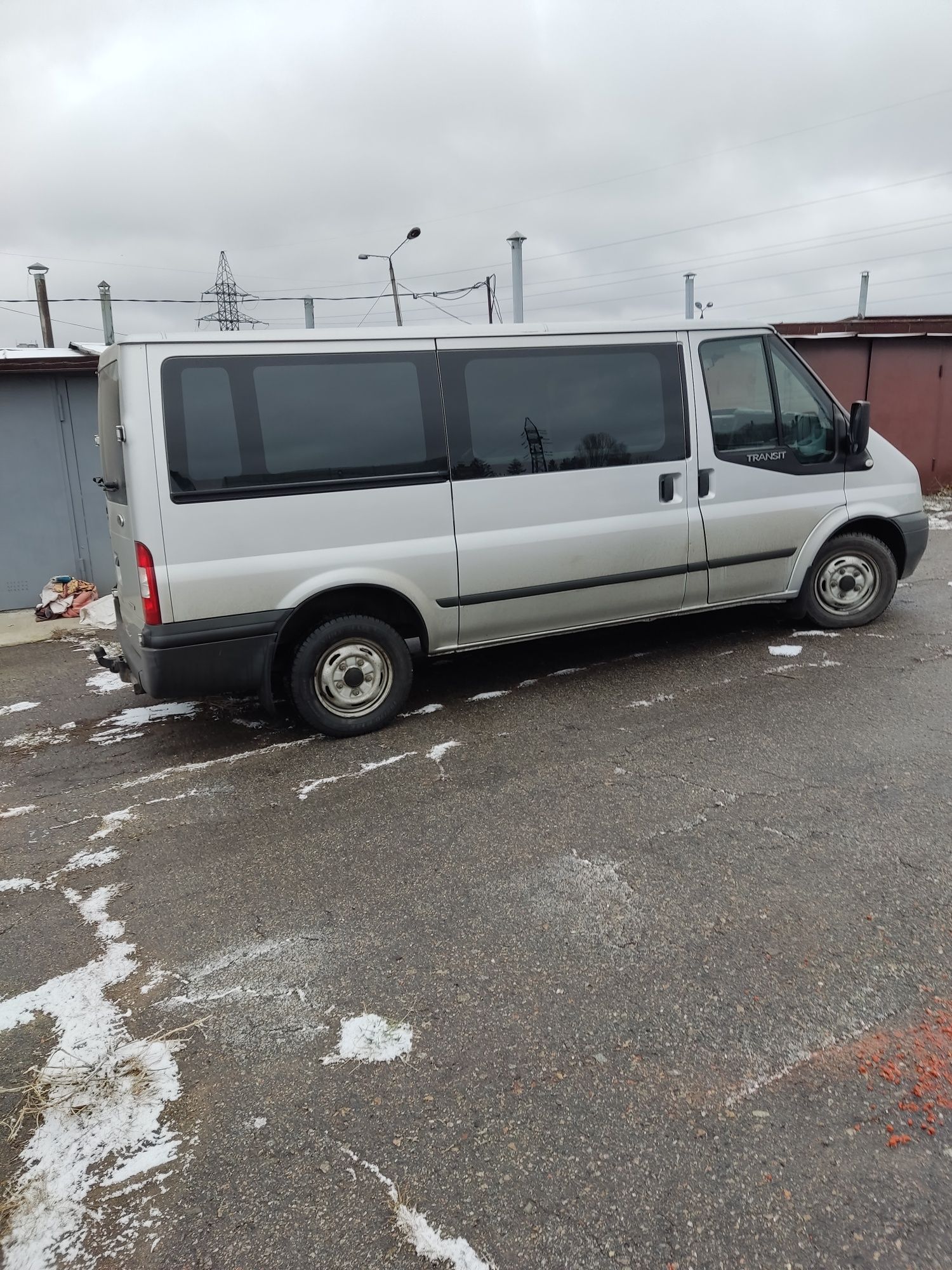 Ford transit пассажирские 8+1