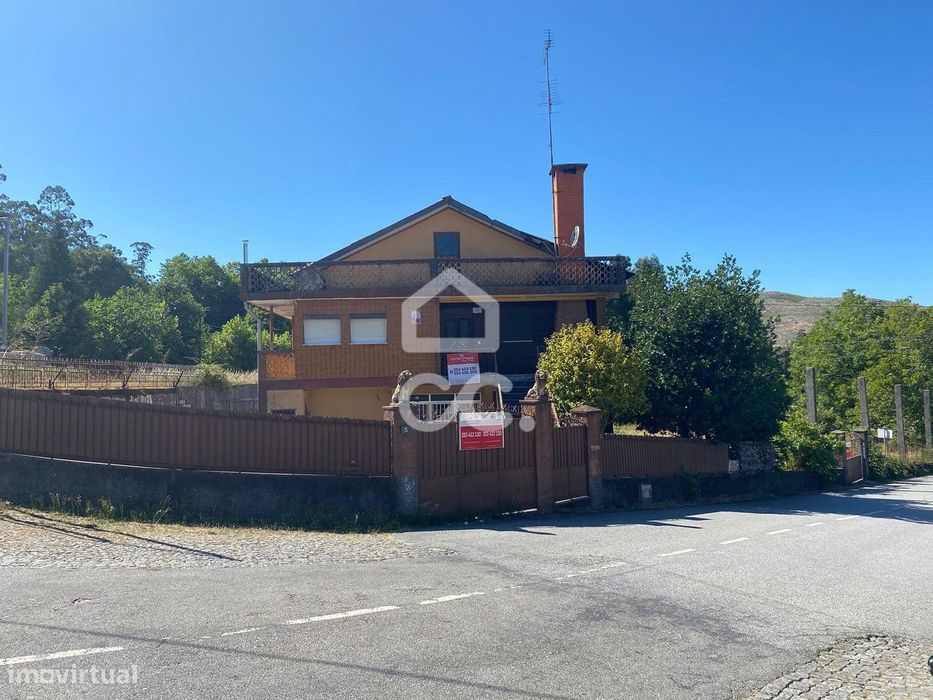 Moradia T7 em Bucos - Cabeceiras de Basto