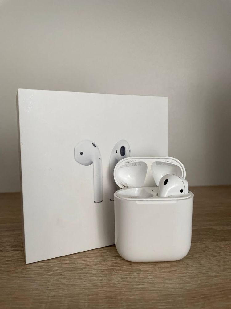 Apple AirPods 2 продаж