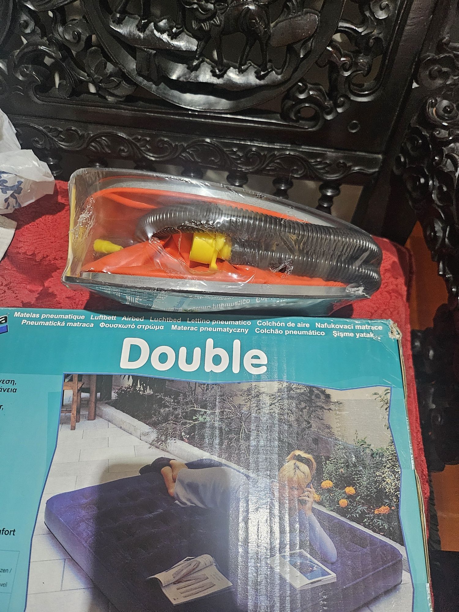 Colchao insuflável com bomba