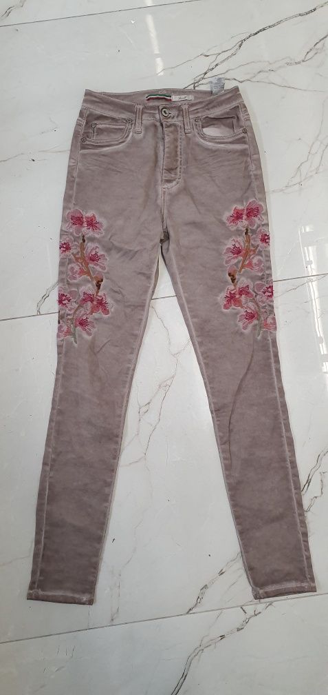 Spodnie jeansowe Please S