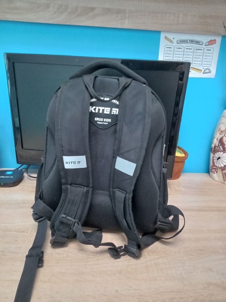 Продам шкільний рюкзак Kite