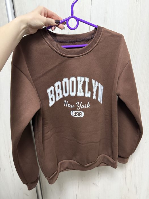 Женский свитшот шоколадного цвета