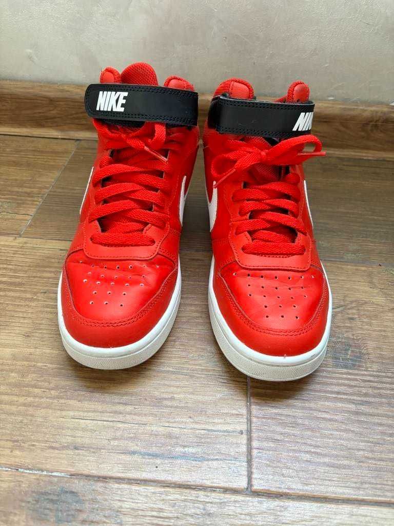 Czerwone Nike Air Force 1 Mid