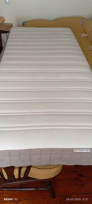 Vendo colchão de molas de solteiro, marca IKEA modelo HAMARVIK