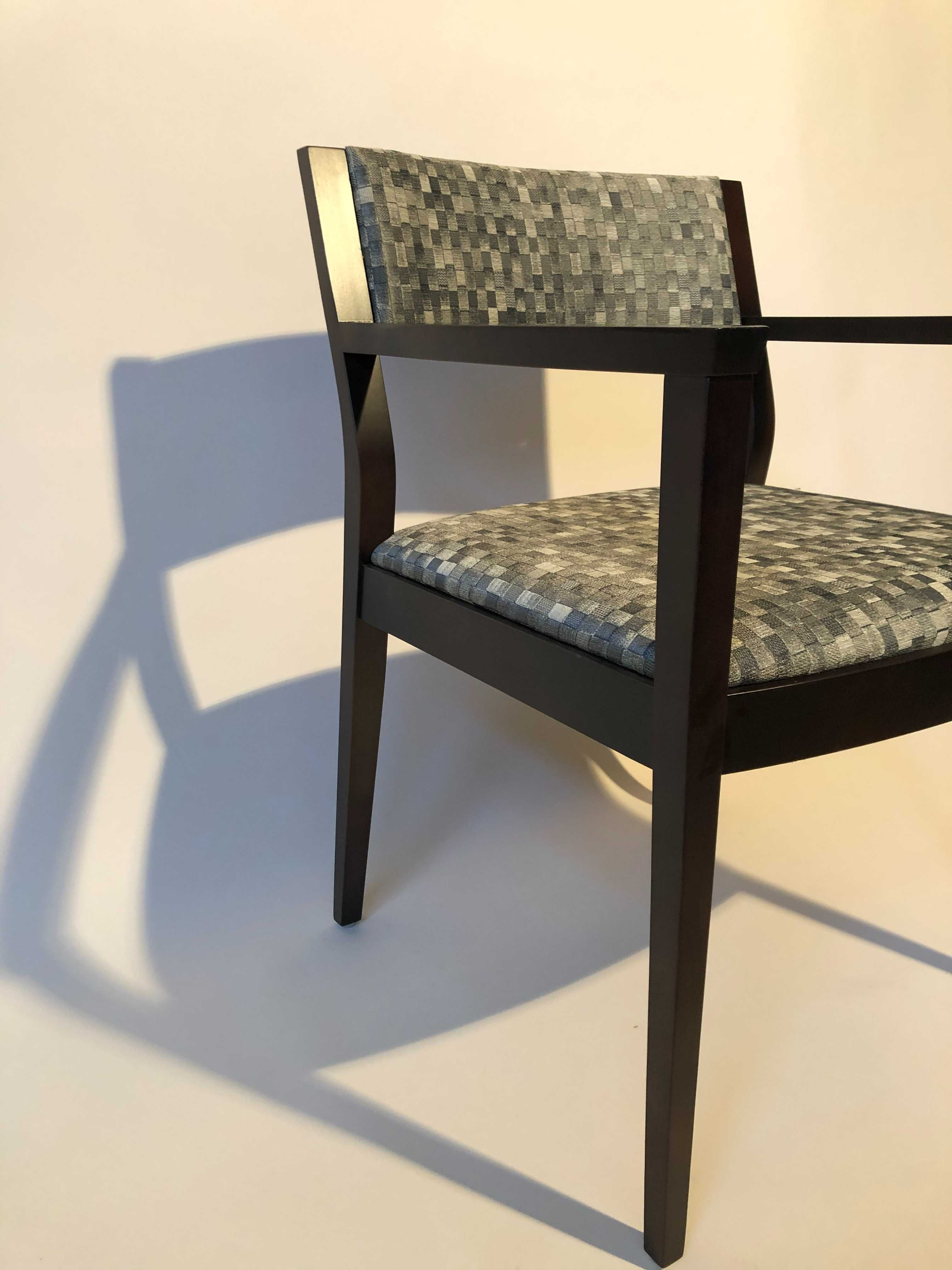 Krzeslo by Hickory Business Furniture (HBF) z North Carolina US