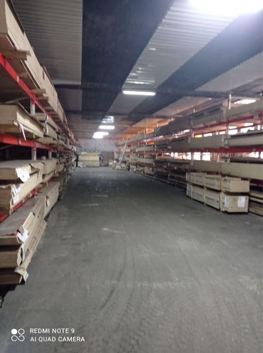 Оренда Склад 200 метров центр города . 380 , вода . Высота 4 метра .
