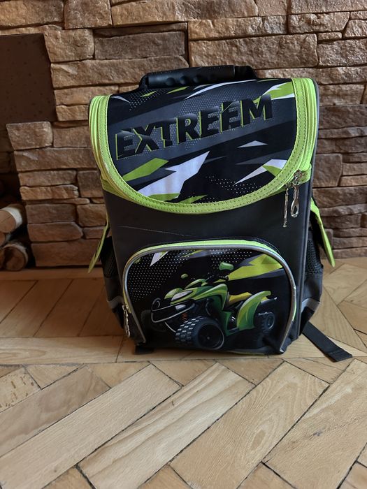 Дитячий портфель