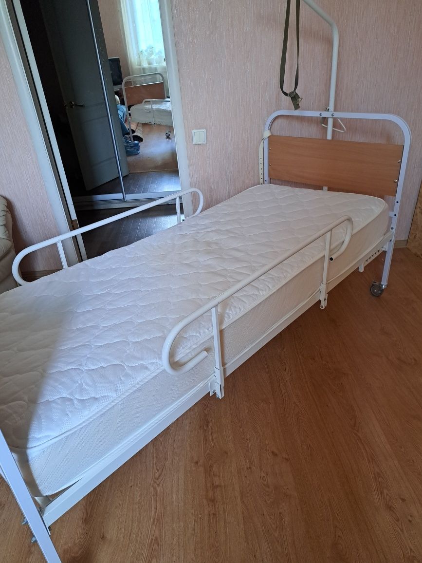 Медицинская кровать