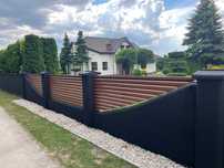 Ogrodzenie żaluzjowe z blachy zaginanej