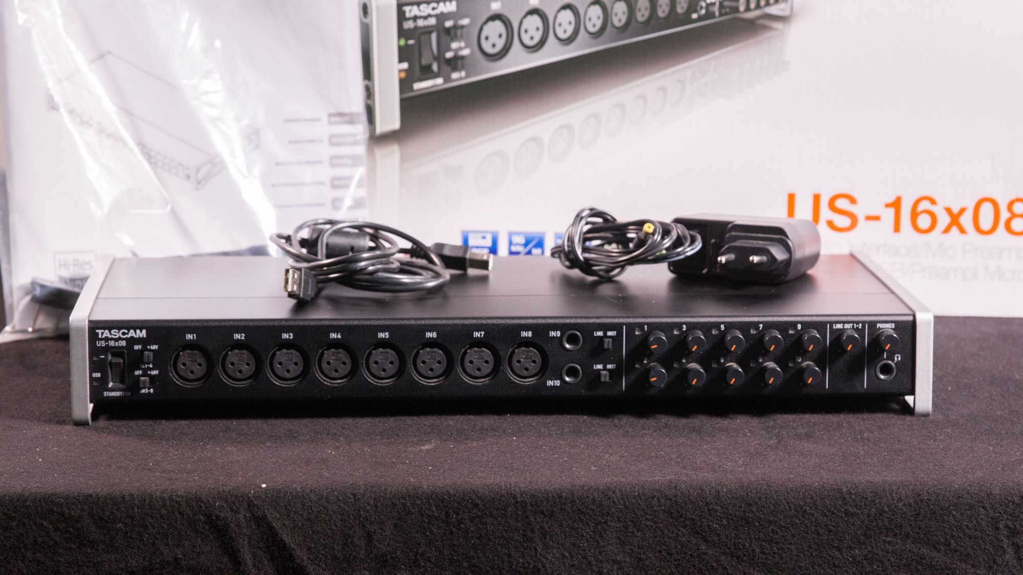 Interface de Áudio – Tascam US16X08