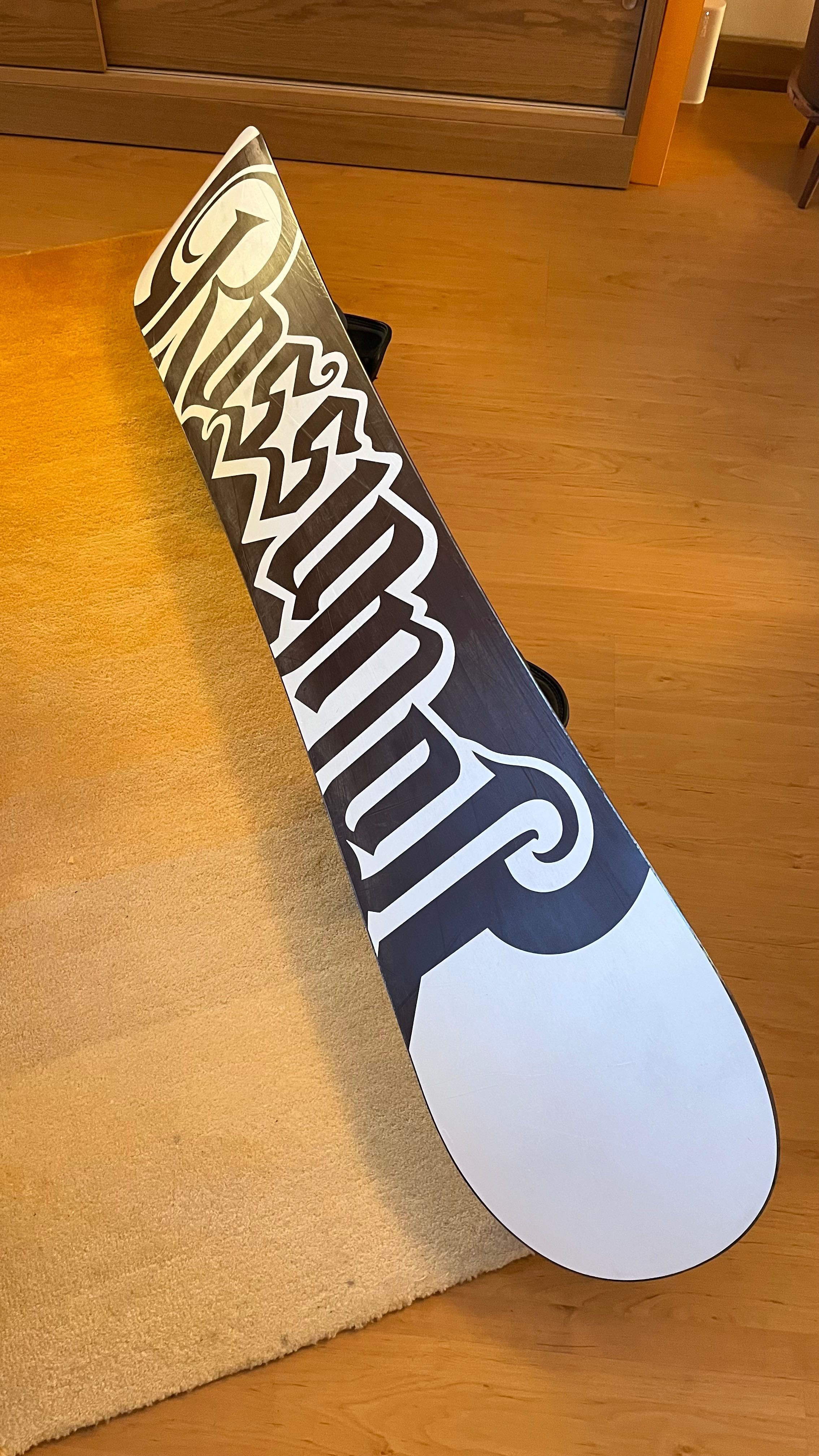 Deska snowboardowa ROSSIGNOL Taipan 156 z wiązaniami ROSSIGNOL