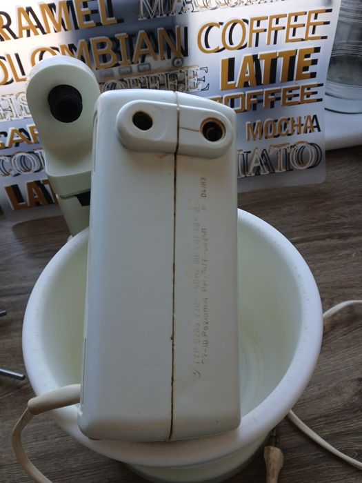 Kolekcjonerski mikser  robot obrotowy z czasów PRL  .
