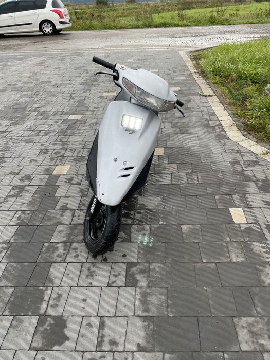 Продаєця Honda Dio 27