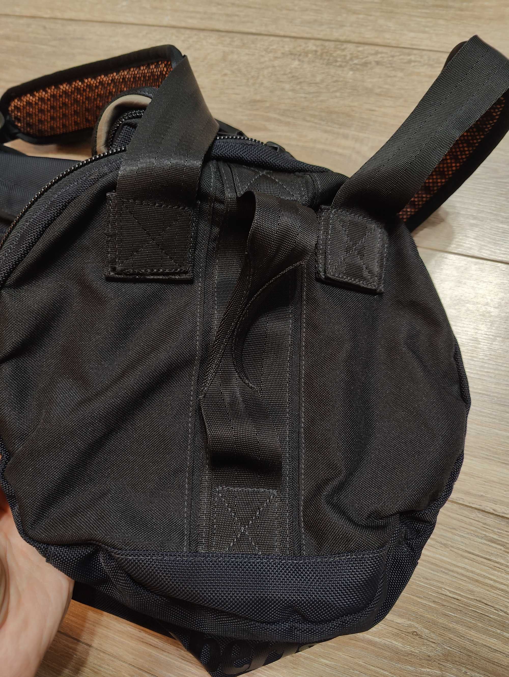 Продам оригінальну сумку-рюкзак Timberland