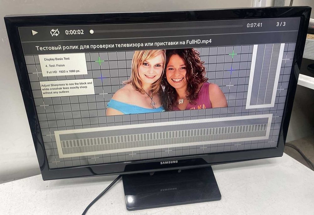 Компактный LED Телевизор 24" Samsung UE-24H4070, 100Hz, HDMI, USB