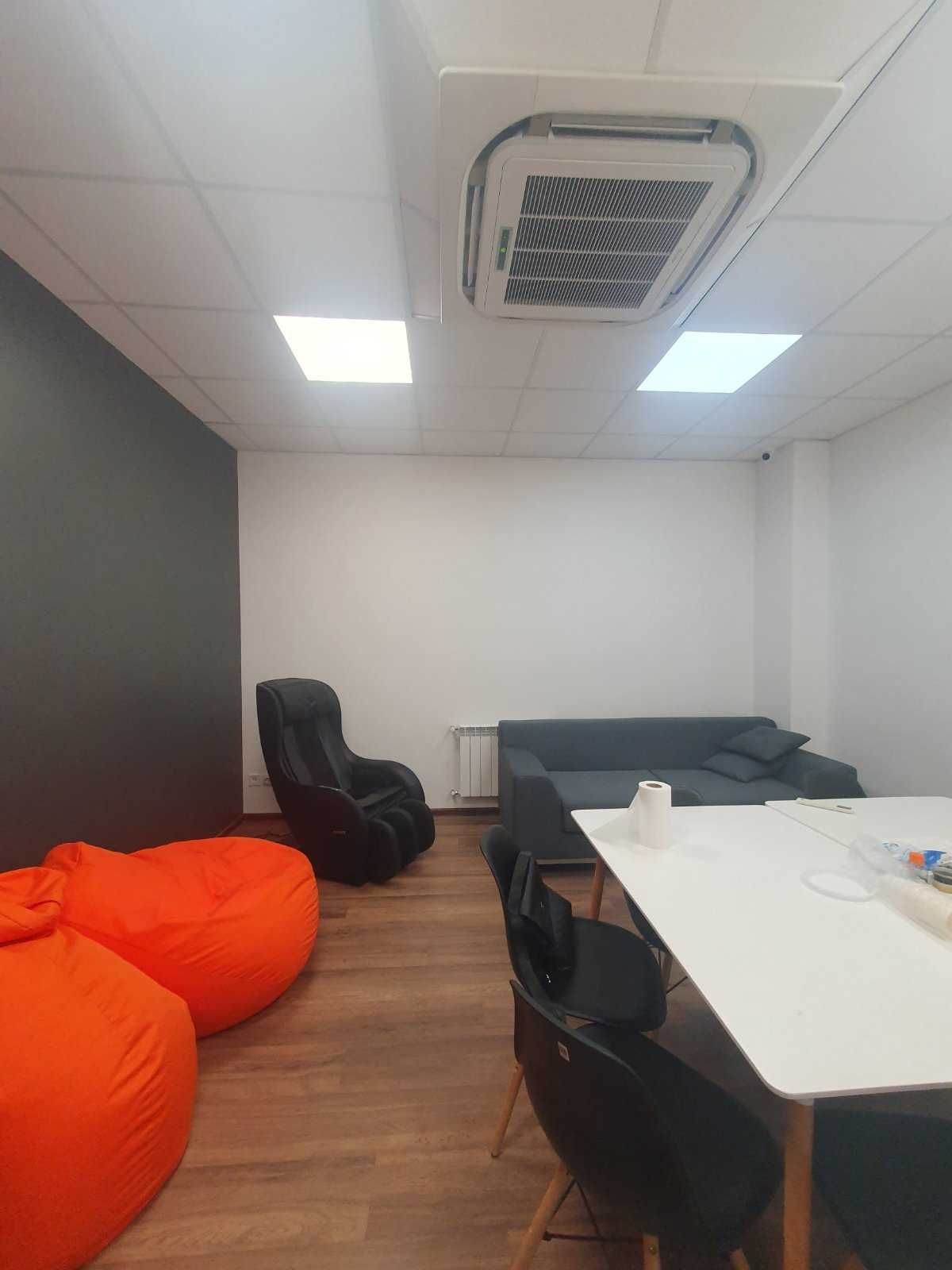 Аренда офиса 218 кв.м., в БЦ на Подоле, улица Константиновская 75