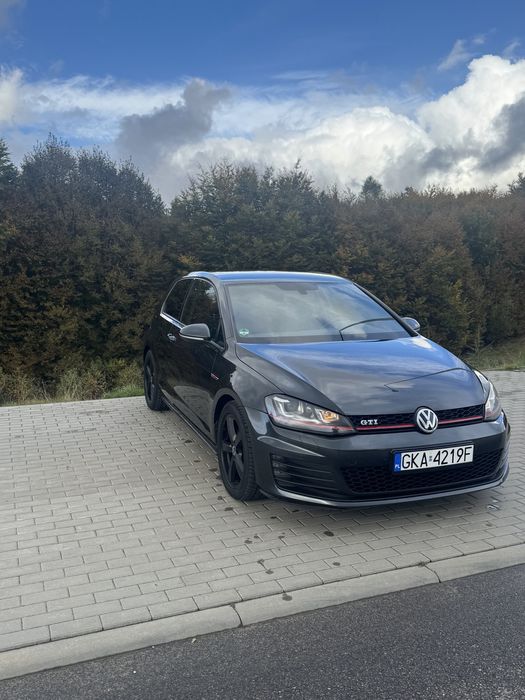 Volkswagen Golf 7 GTI – 220 KM – 3-drzwiowy – Bezwypadkowy