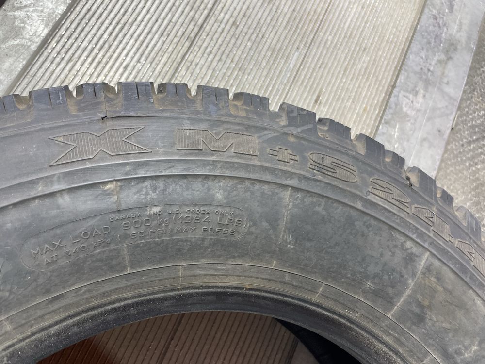Pneu Michelin 205R16