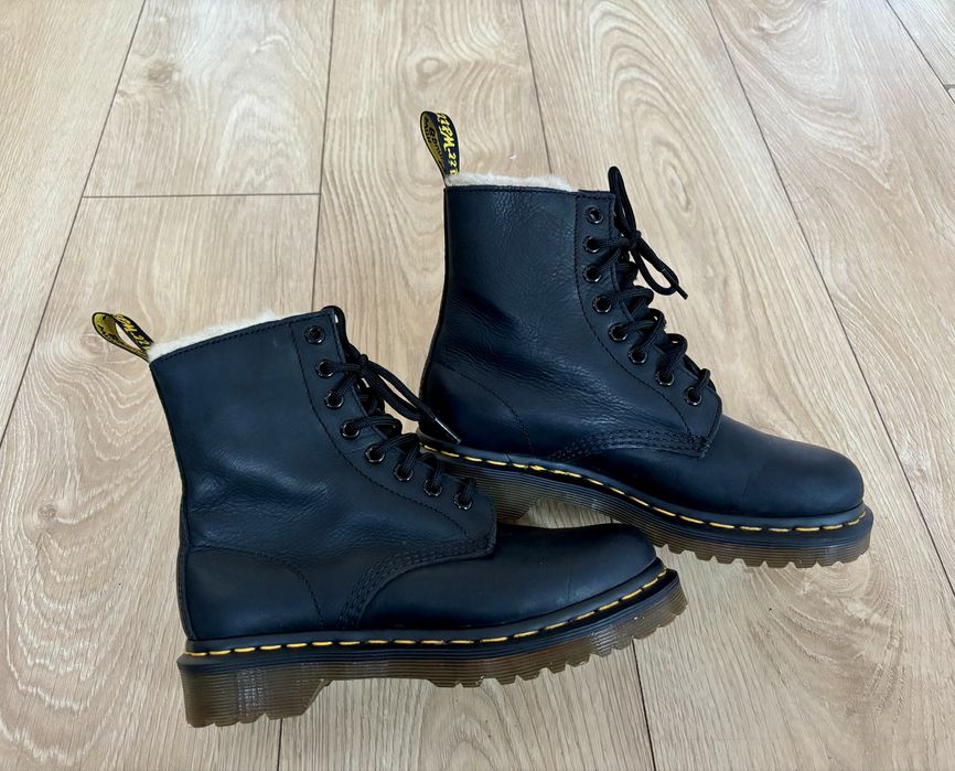 Damskie ocieplane botki Dr. Martens 1460 Serena r. 36
