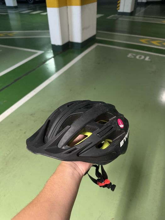 Capacete de bicicleta BTWIN tamanho L – novo!