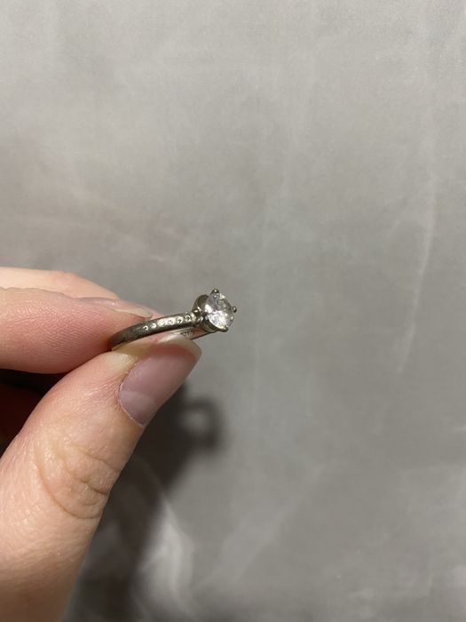 Срібна каблучка з прихованим сердечком