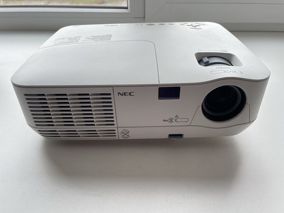 Проектор NEC NP210