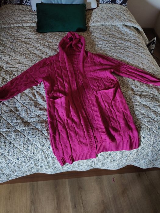 Mam do sprzedania sweter.