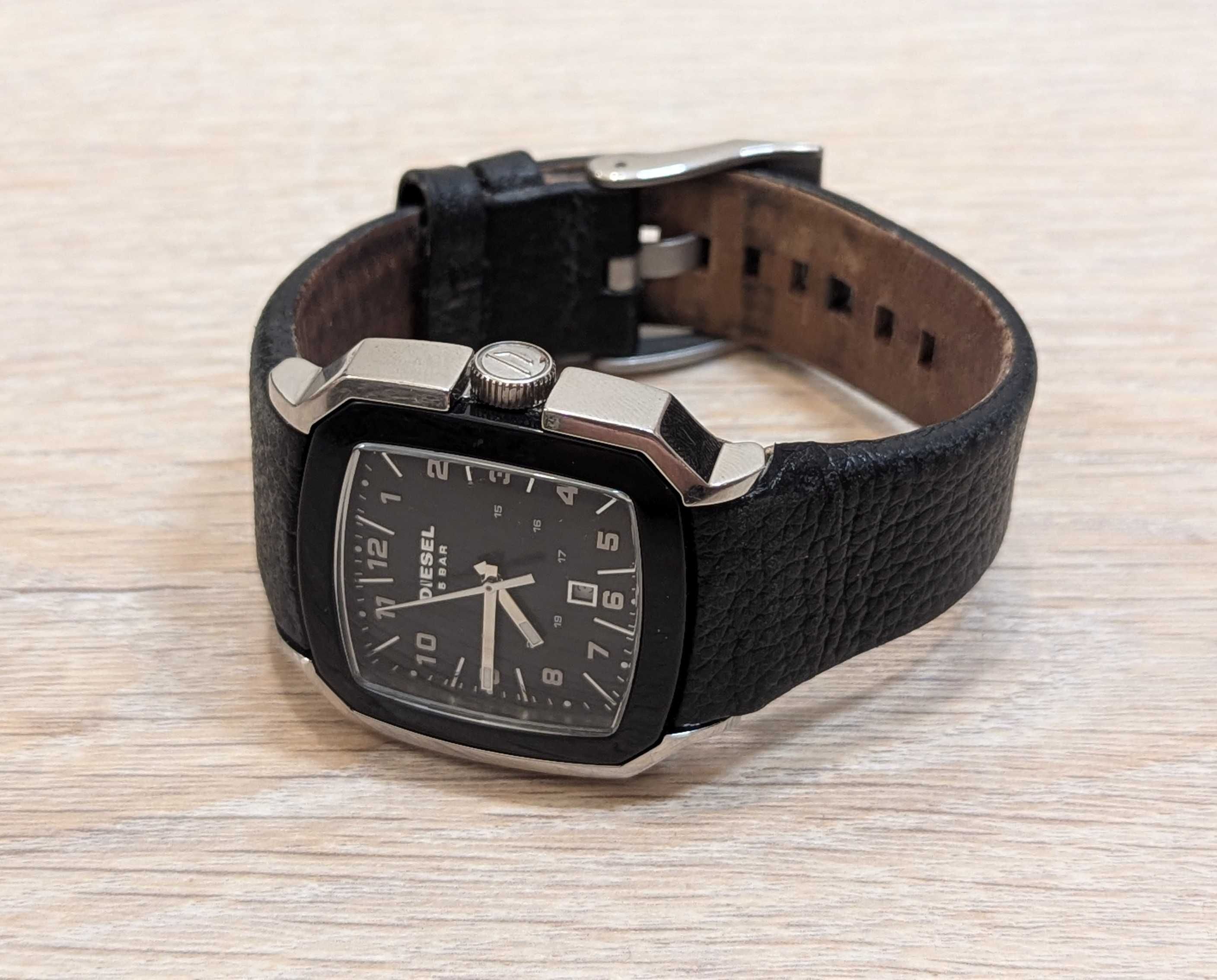 Часы наручные Diesel DZ5108