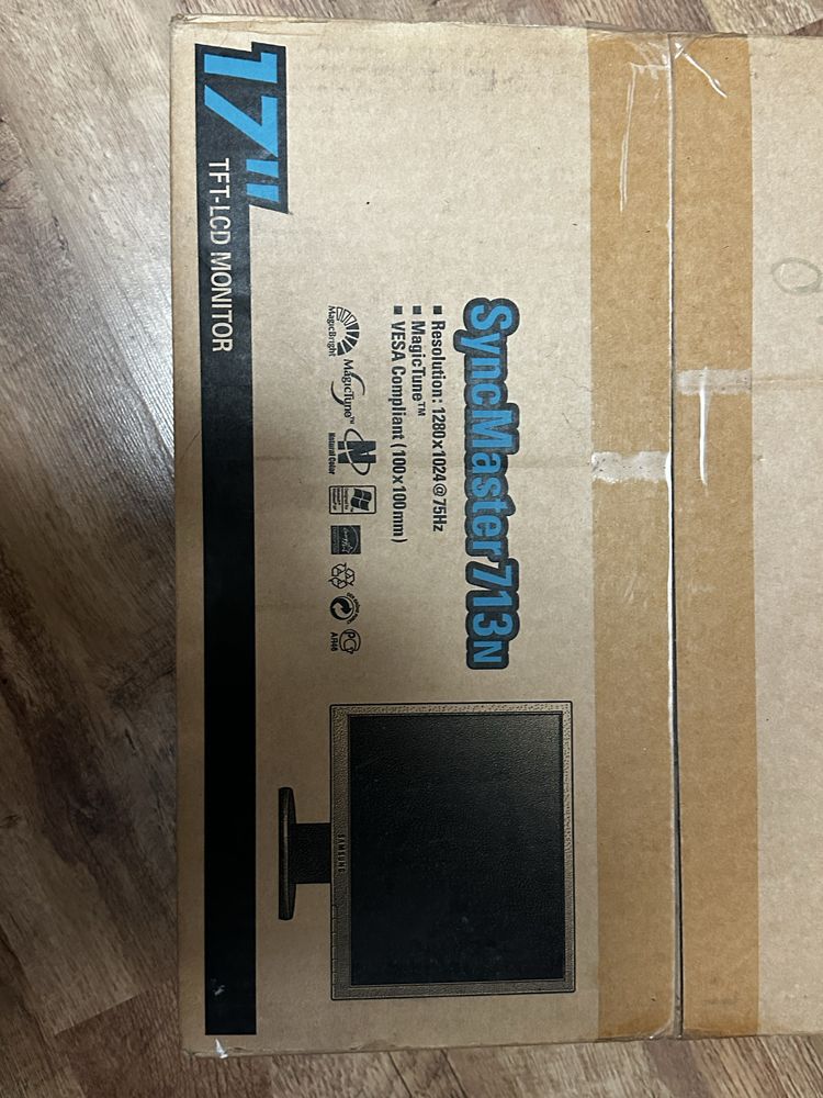 Монітор Samsung 713N