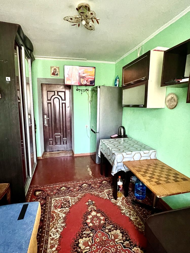 Продам кімнату в гуртожитку, Київська